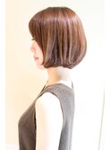 大人可愛い丸みが綺麗なボブスタイル