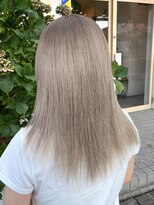 リングバイモアムー(Ring by Moremuu)&nbsp;issy  ブリーチ　ミルク