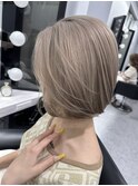 パールベージュ