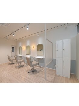 大人女性におすすめ◎年齢を感じさせない洗練されたスタイルであなたの魅力を最大限に引き出す◇