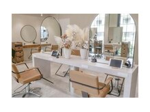 センジュ 武蔵小杉(SENJYU)の雰囲気（髪質改善の時間を快適に過ごせる空間（白髪ぼかし/髪質改善））