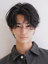 カライング(ing)&nbsp;スーツ短髪ツーブロック束感モテる黒髪シークレットパーマ流行