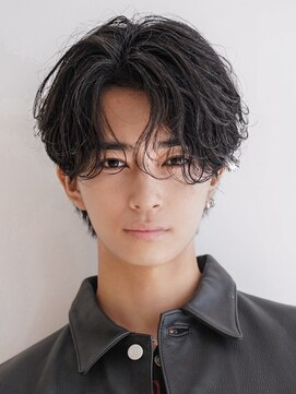 カライング(ing) スーツ短髪ツーブロック束感モテる黒髪シークレットパーマ流行