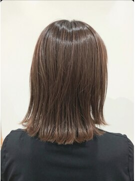 ドアーズ(Door's) 30代40代ショート白髪染めグレイカラーボブ艶栄名駅伏見丸の内