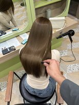 イオエ 西梅田(ioe)&nbsp;ブリーチなしカラー／髪質改善/ミルクティーベージュ/小顔へア