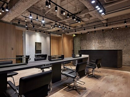 メンズサロン ガウディ 三宮店(men's salon Gaudi)の写真