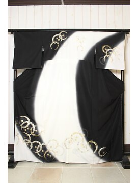 ルナクレセント (Luna crescent) 白着物-６　￥34500～(着付料込み)