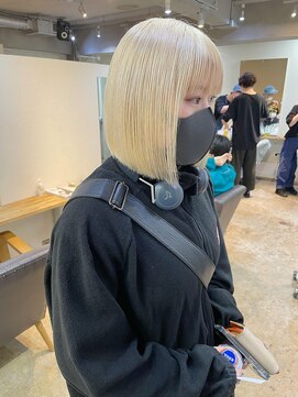 ソイ 下北沢(soi) 【White blond】ハイトーン_ボブ_ブロンドカラー_ケアブリーチ