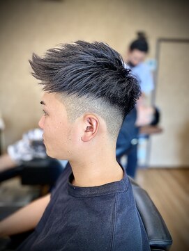 ヘアー クリエイト 縁(Hair Create en) 束感MAX ジェットモヒカン