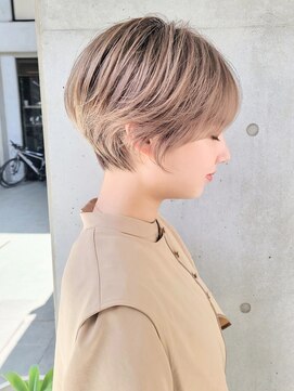 アムリタ 三鷹(AMRITA) ショートボブ/ダブルカラー/ミルクティーベージュ/大人ショート