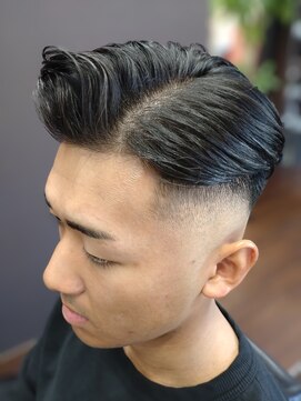 トバ(TOBA) スキンフェード