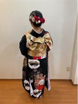 ティーグロス(T+gloss)の写真/【スタッフ全員女性です★】ブライダルも手掛ける技術力で『着くずれしない』『きつくない』着付けが好評!