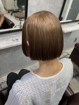 グラッジ 池袋(GLADGE) ぱっつんボブ×ブラウンベージュ