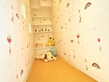 シーバイリリア(siie by LILIA)の雰囲気（ご家族でも安心してお過ごしいただけるキッズルームございます☆）