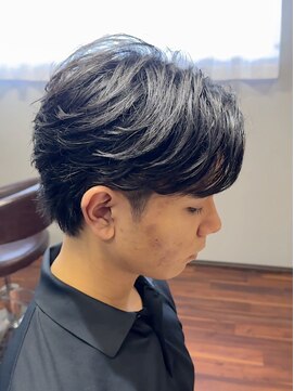 リ メイロ(Re.Meiro) カットで作るフェザーセンターパート