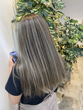 黒髪カタログ/クラゲヘアー/オリーブグレー/千葉