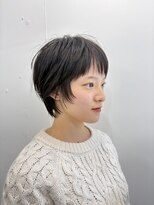 エスカーラ 町田(THE ESCALA)&nbsp;20代30代ショート前髪あり前髪なし顔周りレイヤーカットオリーブ