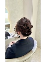 プランツヘアー ゆるふわシニヨン