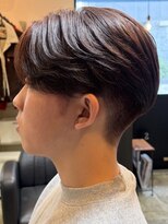ジュンヌオム リンカラン(Jeune Homme LINGKARAN)&nbsp;刈り上げセンターパート×ピンクブラウン