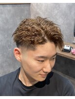 スウェルホワイト(SWELL WHITE) パイルツイスト×かきあげフェード