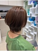 抜け感アップのフレンチなショート