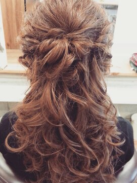 セットサロン フルール(Fleur) ねじり編みハーフアップ☆