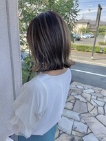 ヘアー アンド ビューティー リル(rille) 切りっぱなしボブ【石附】