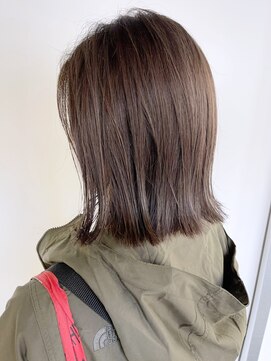 アイティーバイアルバム 藤沢店(IT by ALBUM) 外ハネグレージュ_カーキグレージュフェザーバング_ba336121