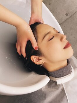 ウルラボ(ULULABO)の写真/【頭皮診断あり】髪と地肌のエイジングケアを追求した美容師による極上美髪スパ＜エクラスパ＞がおすすめ！
