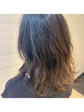 イーチ ヘアーアンドトータルビューティ(each hair&total beauty) ミディアムパーマ　【青木元子】