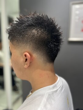 リュネッツ(lunettes) ライン入り《スキンフェード》