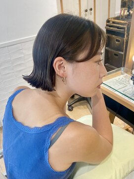 ネオリーブ チロル 横浜西口店(Neolive CiroL.) ぱつっと切りっぱなしボブ☆【seira】