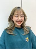 顔まわりカット レイヤーカット ミディアムレイヤー