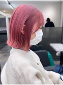 切りっぱなしボブ　透明感　ピンクカラー　艶感　外ハネボブ