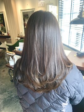 オプ アート(Op Art) 大人キレイな暗髪カラーレイヤーカット