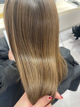 リンク(Link) ツヤ髪/髪質改善/縮毛矯正/大人女性/透明感/アッシュベージュ