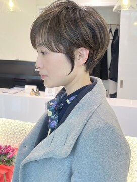 アンド ストーリーズ(&STORIES) 前下がりショート/絶壁解消/30代/40代【橋本】