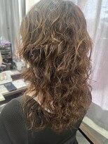 ビューティアンドスパ ガガ(GAGA)&nbsp;ロング　ケアパーマスパイラルウェーブ スタイル藤枝美容室ガガ