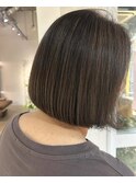 ハイライトとボブで白髪ぼかしスタイル
