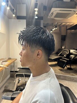 ヴィ 大宮(Vii) 【SYUYA】アップバング/束感ショート/短髪/スパイキーショート