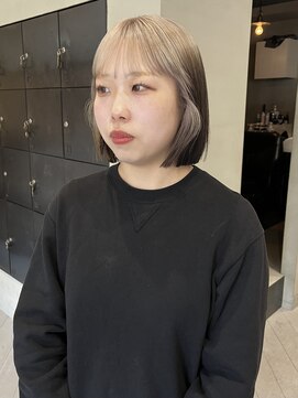 ヘアー アイス ルーチェ(HAIR ICI LUCE) ブリーチカラー/デザインカラー/ミルクティーベージュ/上田