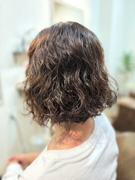 大人のカジュアルパーマ