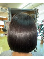 エルモア美容室&nbsp;白髪染めを続ける中ですぐ気になる髪がパサつくトップがぺたんこ