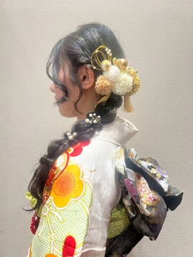 アクセ 編み込みアップスタイルヘアセット成人式ヘアセット前髪カット