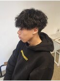 刈り上げセンターパート/波巻きツイストスパイラル/伊勢崎