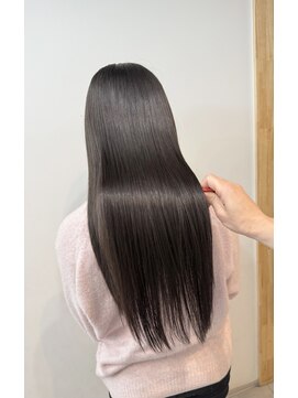 オクタ(Octa) ロングレイヤースタイル