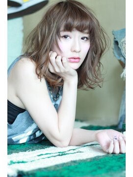 マノン バイ エイチ(MANON by H) 《MANON》フェザーミディアム×ライムアッシュ
