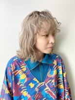 オンザ(ONTHE)&nbsp;ホワイトブロンドカジュアルウェーブスタイル【林京平】