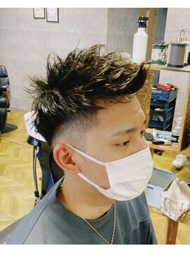 ザ ハレ 学南町店(THE HALE'S) ジェットモヒ風フェード