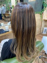 コナーズカット(connor’scut) ロングスタイル×3Dハイライト